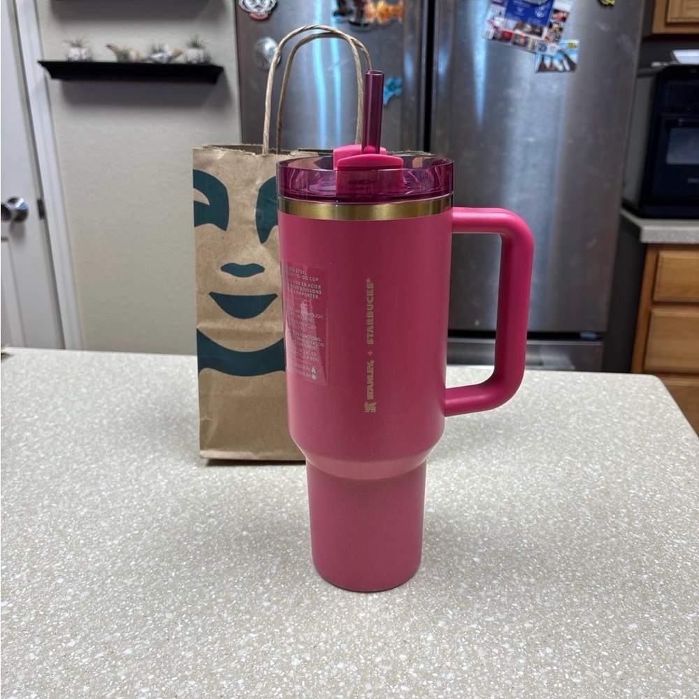 BNWT Starbucks’s X Stanley Berry Glitter